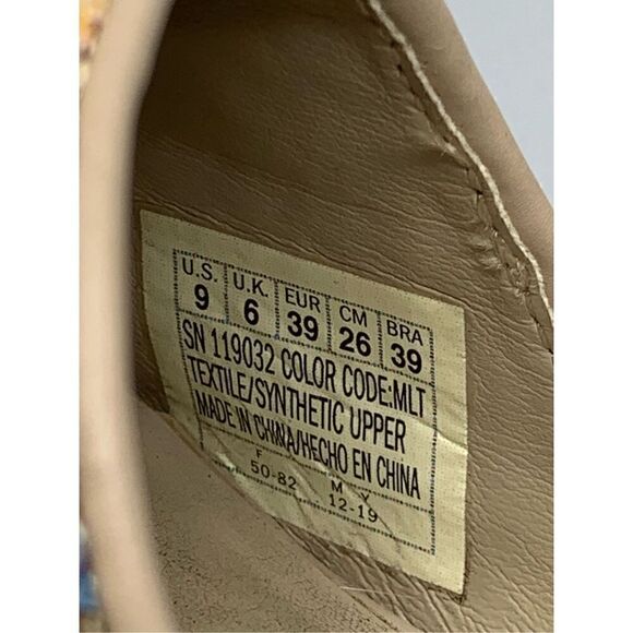 Skechers Y2K Multicolored Woven Heaters Strawberry Fields Platform Sandal - Picture 9 of 9